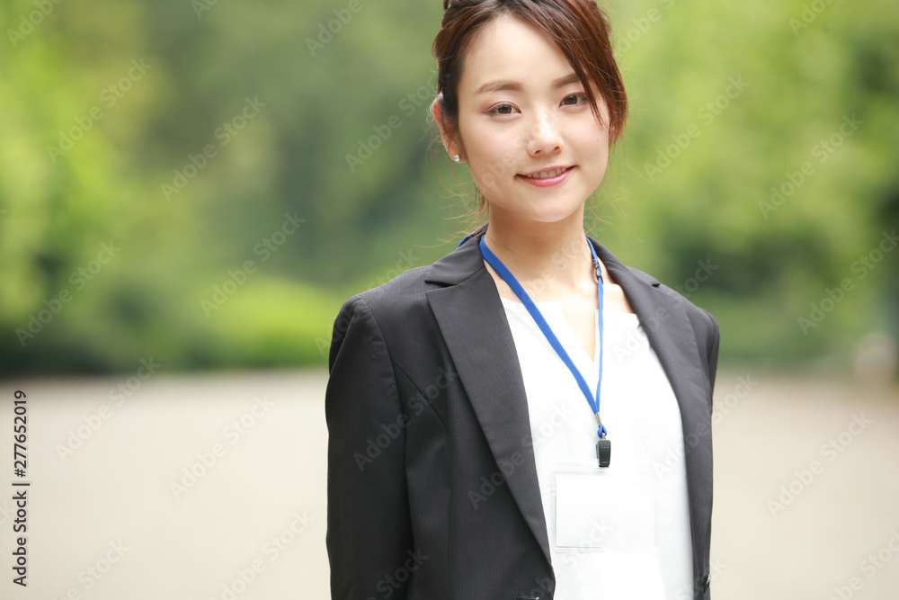 女性社員イメージ