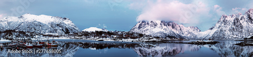 Winter Norway lake © Roxana