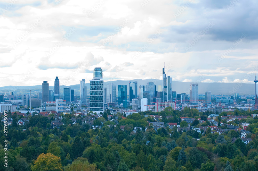 Fototapeta premium Taunus Hessen Banken Frankfurt Skyline Süd Brania