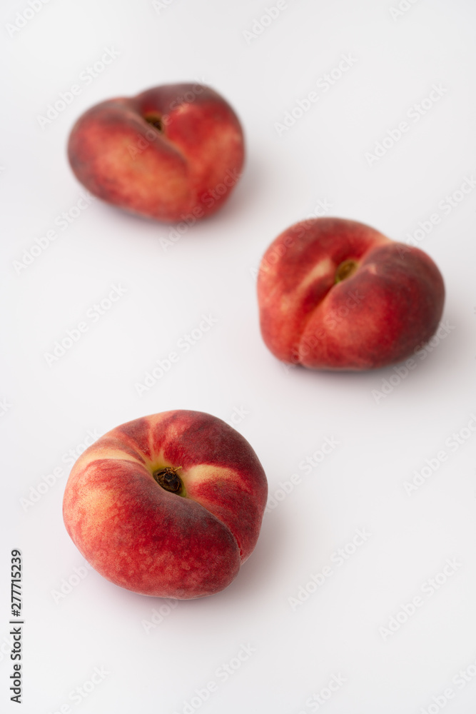 Fresh organic saturn peaches