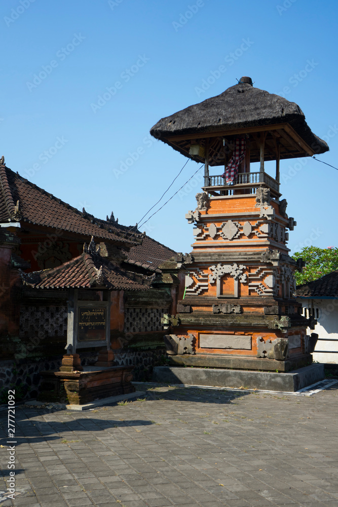 Obraz premium View of modern Balinese architecture in Bali, Indonesia