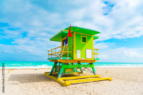 Colorful lifeguard hut in world famous Miami Beach © Gabriele Maltinti