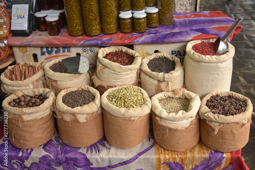 Canvastavla Les épices du marché à l'île Maurice