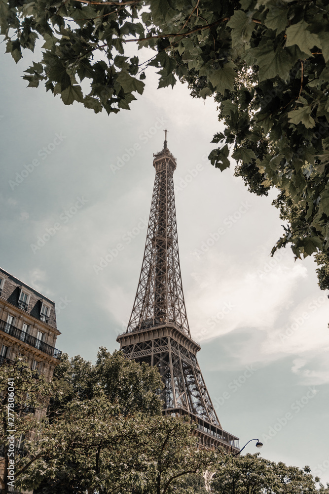 tour eiffel PARIS FRENCE