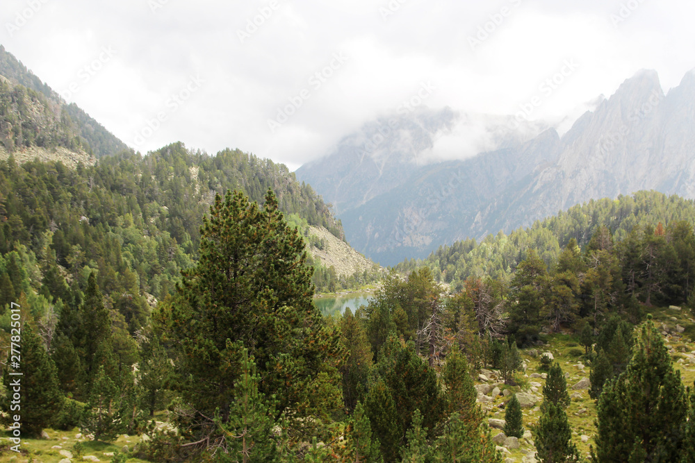 Fototapeta premium Lakes de San Mauricio National Park, Catalonia, Spain