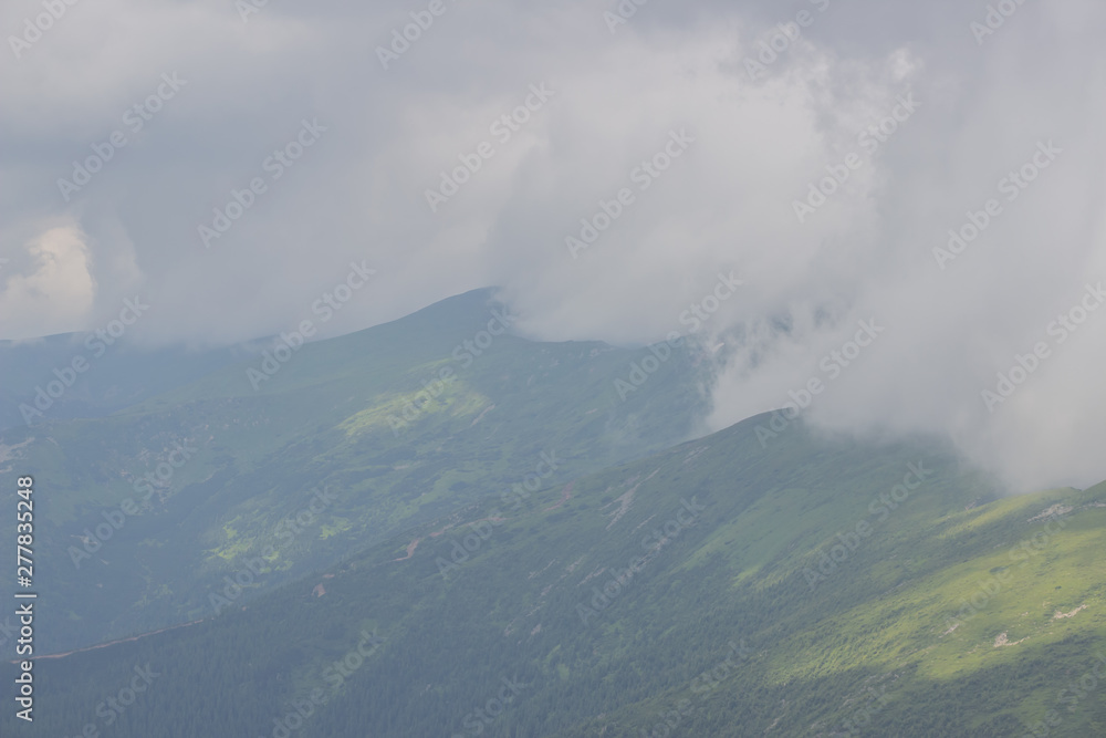 Trekking in the Carpathians, Hike to the border between Ukraine and Romania from Pop Ivan Marmarassky to Pop Ivan Chernogorsky.