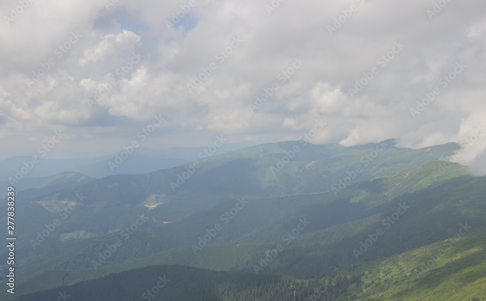 Trekking in the Carpathians, Hike to the border between Ukraine and Romania from Pop Ivan Marmarassky to Pop Ivan Chernogorsky.