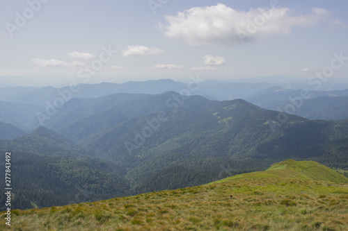 Trekking in the Carpathians, Hike to the border between Ukraine and Romania from Pop Ivan Marmarassky to Pop Ivan Chernogorsky.