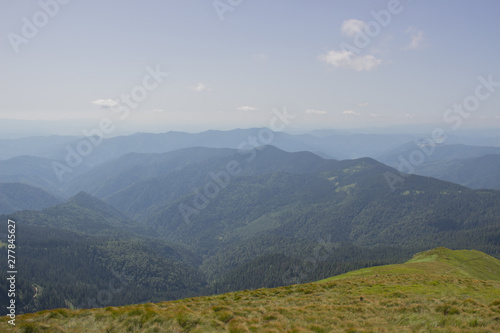 Trekking in the Carpathians, Hike to the border between Ukraine and Romania from Pop Ivan Marmarassky to Pop Ivan Chernogorsky.