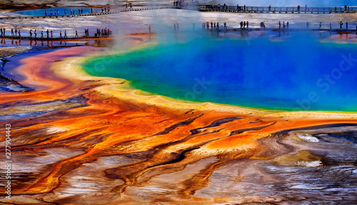 Fotografie, Obraz Grand Prismatic Spring Yellowstone National Park Tourists Viewing Spectacular Sc