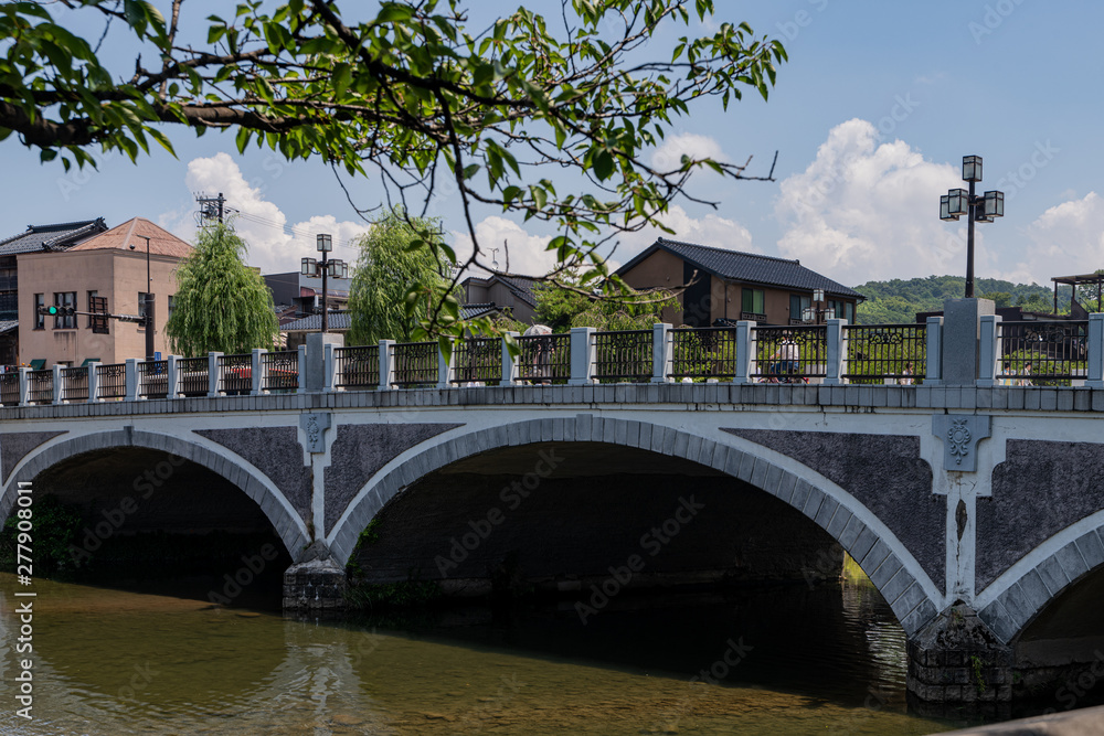 石造りの三連橋