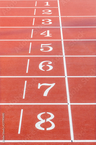 running track with numbers