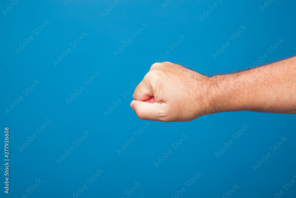 Mano con sus dedos, haciendo signos y símbolos con los dedos, símbolos numéricos con los dedos, uno, dos, tres, cuatro, cinco, signos de dirección de victoria y derrota Mano con sus dedos, haciendo signos y símbolos con los dedos, símbolos numéricos con los dedos, uno, dos, tres, cuatro, cinco, signos de dirección de victoria y derrota