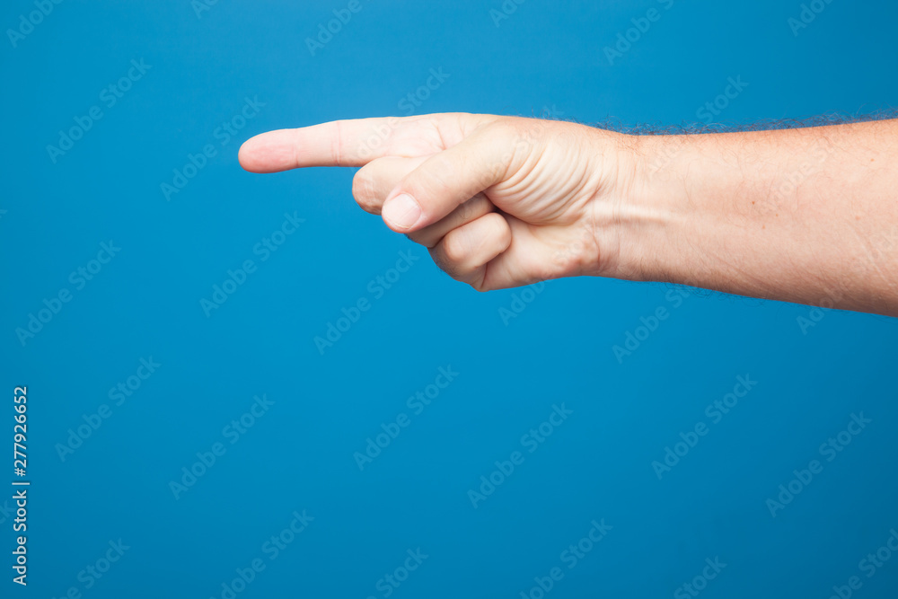 Mano con sus dedos, haciendo signos y símbolos con los dedos, símbolos numéricos con los dedos, uno, dos, tres, cuatro, cinco, signos de dirección de victoria y derrota Mano con sus dedos, haciendo signos y símbolos con los dedos, símbolos numéricos con los dedos, uno, dos, tres, cuatro, cinco, signos de dirección de victoria y derrota