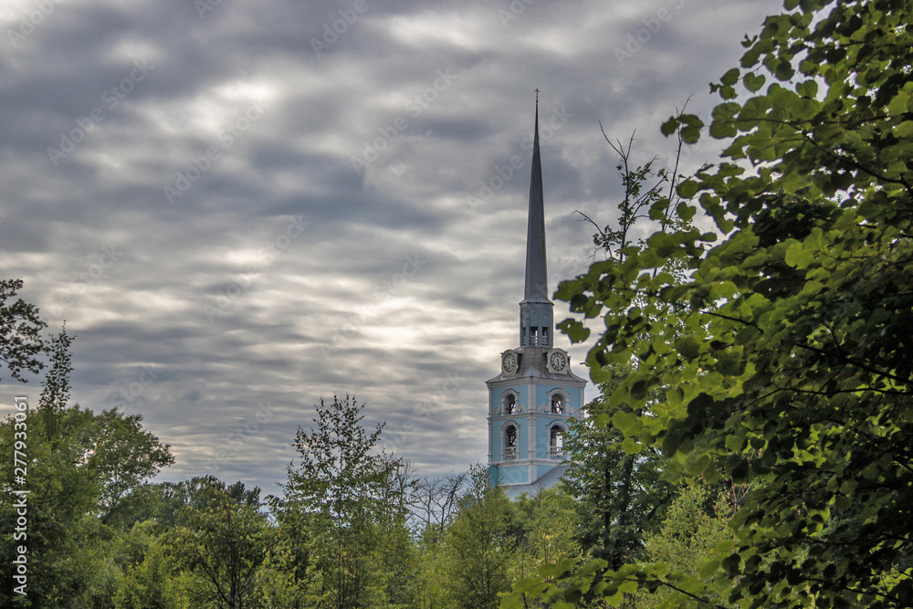 Obraz premium Yaroslavl. Peter and Paul Park and the Church of saints Peter and Paul. 1