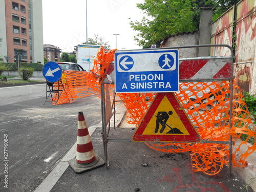 Cantiere stradale in corso photo