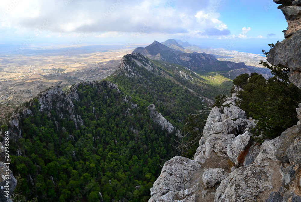 Fototapeta premium Panoramic view to mountains from Bufavento on North Cyprus.