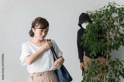 Fotografie 不審者に狙われる女性