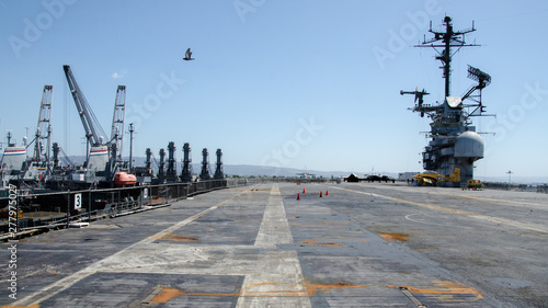 Canvas Print Flight deck of USS Hornet (CVS-12), Alameda, California, USA