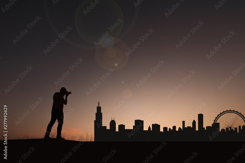 Traveler front of city skyline of chicago in united states