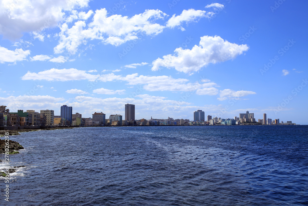 Φωτογραφία Panoramic view and cityscape of the Malecon seawall of Havana, Cuba, from the Mo