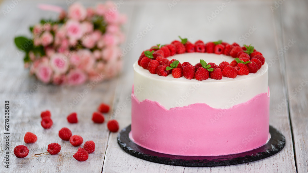 Cake with fresh raspberry and mint Cake with fresh raspberry and mint