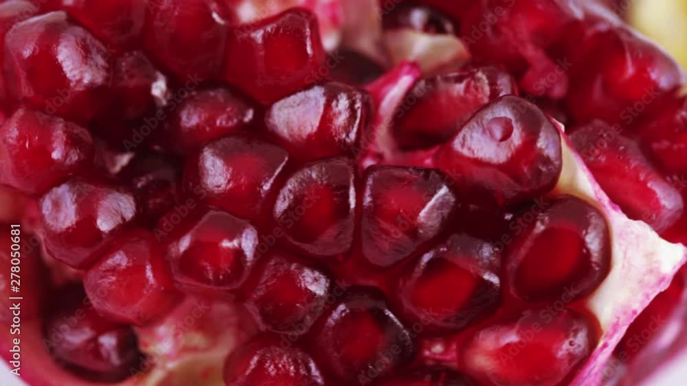 Purified garnet with grains Purified garnet with grains
