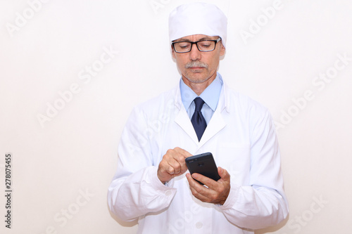 Health - doctor calls by phone