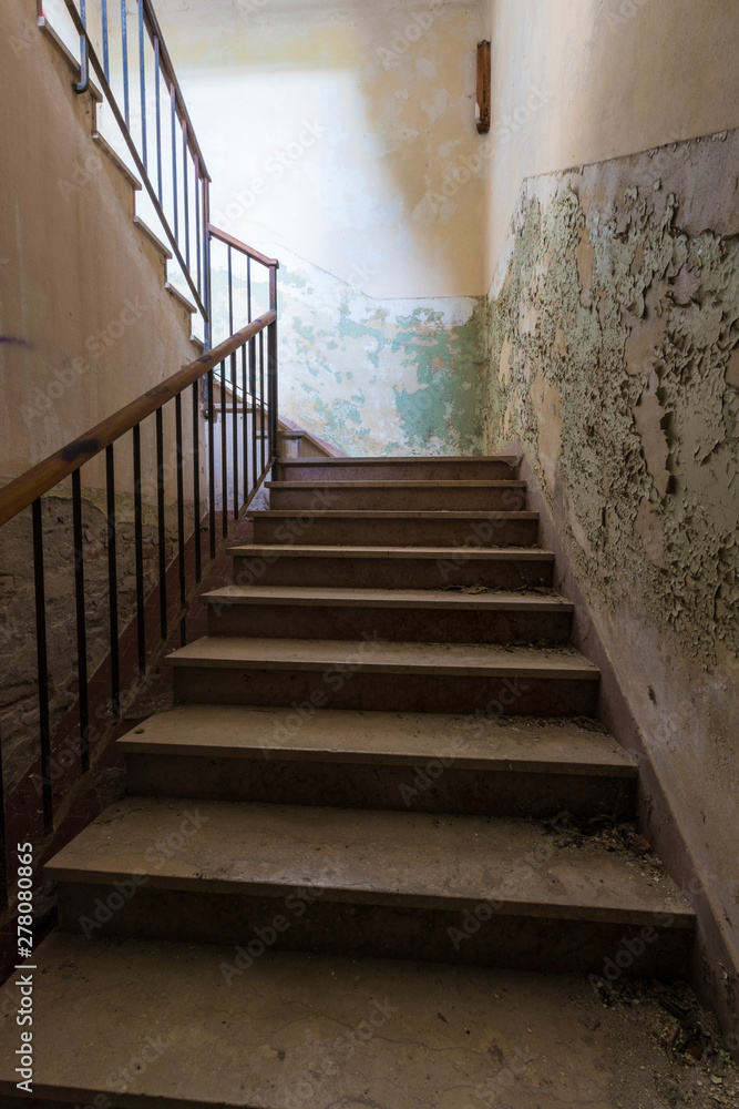 Urban exploration / Abandoned villa Urban exploration / Abandoned villa