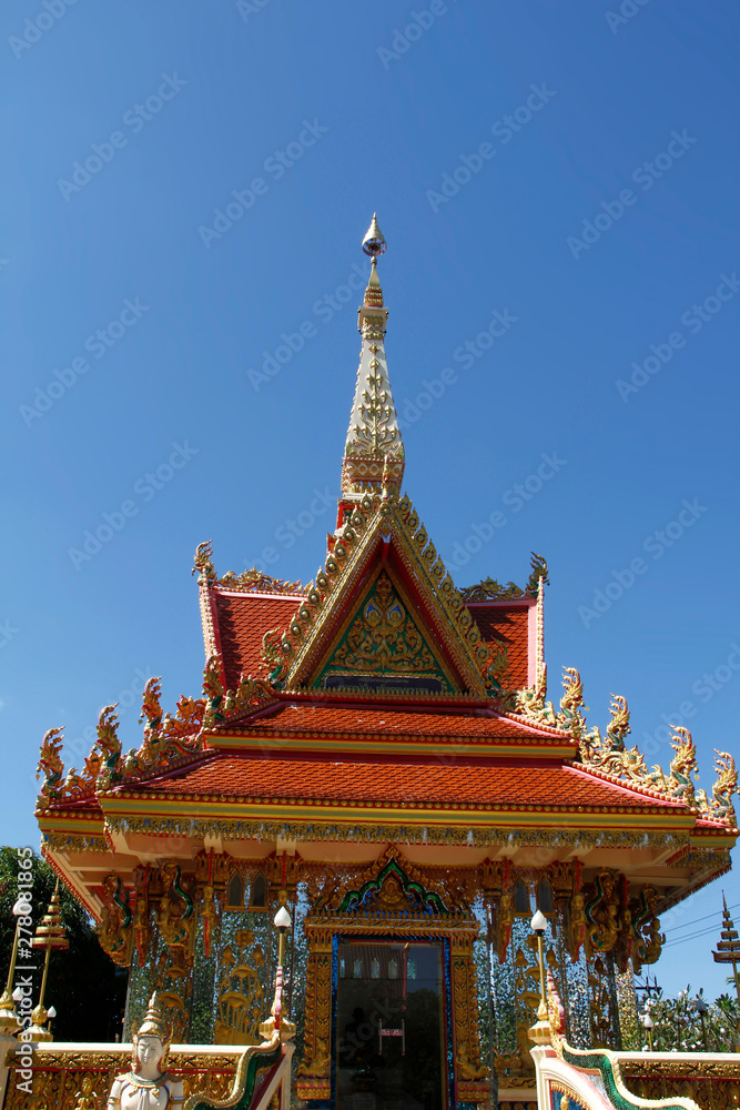 Fototapeta premium Buddhistische Tempel und Buddha in Südostasien