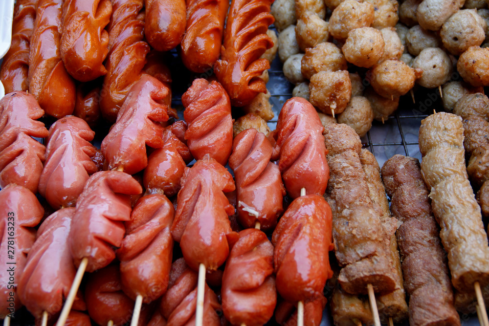 Lebensmittel auf Strassenmarkt in Thailand