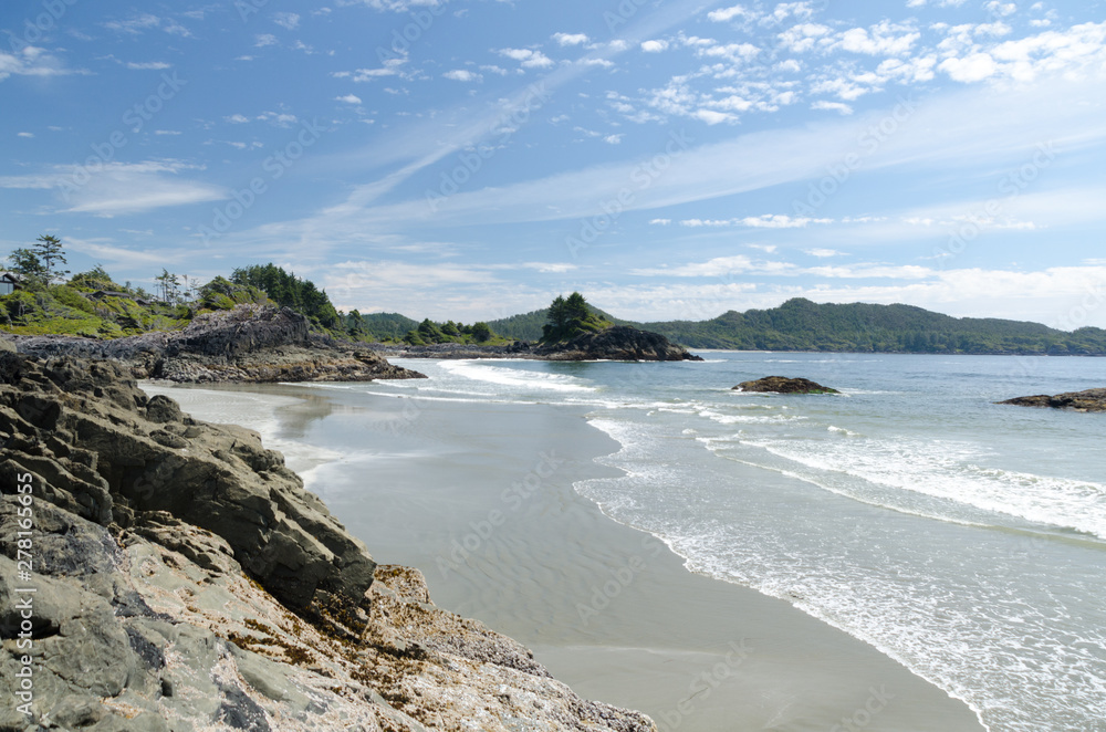 Obraz premium Hiking at Schoonrs Cove beach, Tofino