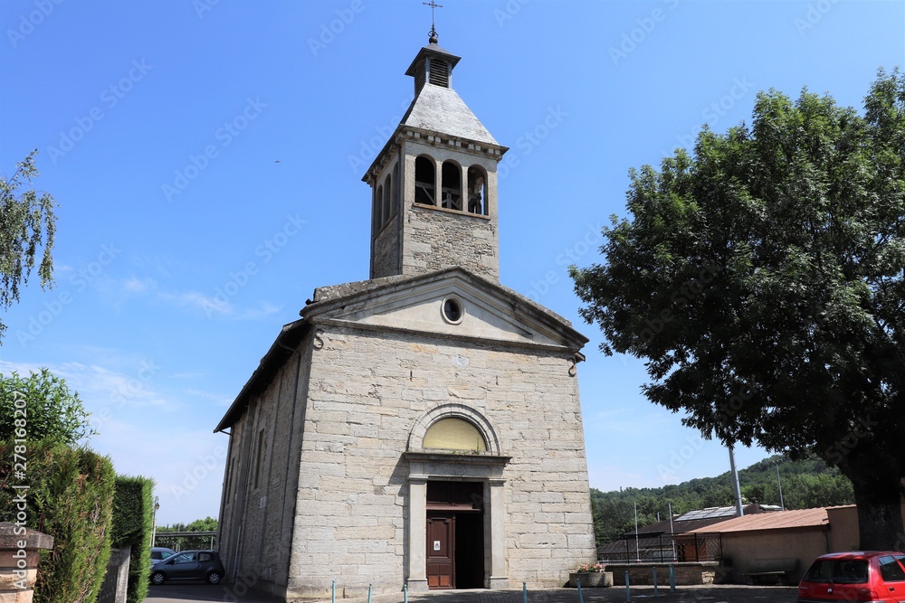 Eglise du village de Saint Savin - Paroisse Saint François d'Assise - Département de l'Isère - France - Juillet 2019