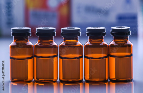 Fotografía Medical, medicine, pills, capsules, ampoules, ampoule, drugs, health, pharmacy, med, doctor, hospital, meds, drug