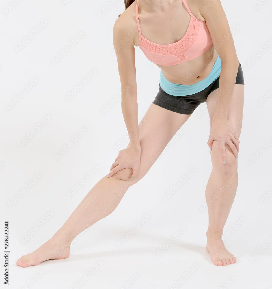 ストレッチする女性 ストレッチする女性