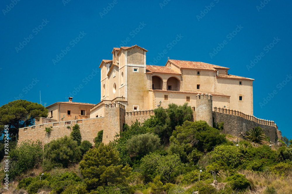 Arta - Calvary with pilgrimage church Santuari de Sant Salvador - Mallorca - 3256