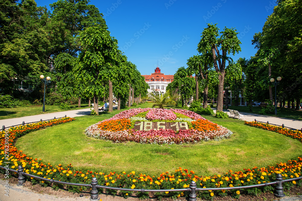 Smetana Park Elisabethbad, Blumenbrette Karlsbad