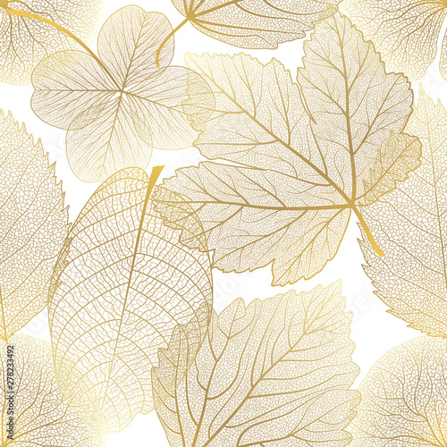 Seamless pattern with leaves. Vector illustration.
