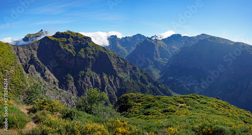Madeira - Wandern im Zentralgebirge: Panorama in den Bergen © Frank Lambert