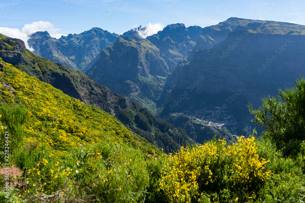 Madeira - Wandern im Zentralgebirge: Ausichtsreiche Wanderung