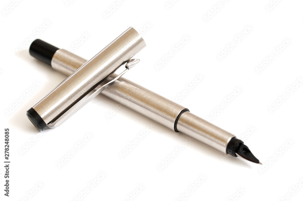 THE PARKER PEN CLOSEUP ON WHITE BACKGROUND THE PARKER PEN CLOSEUP ON WHITE BACKGROUND