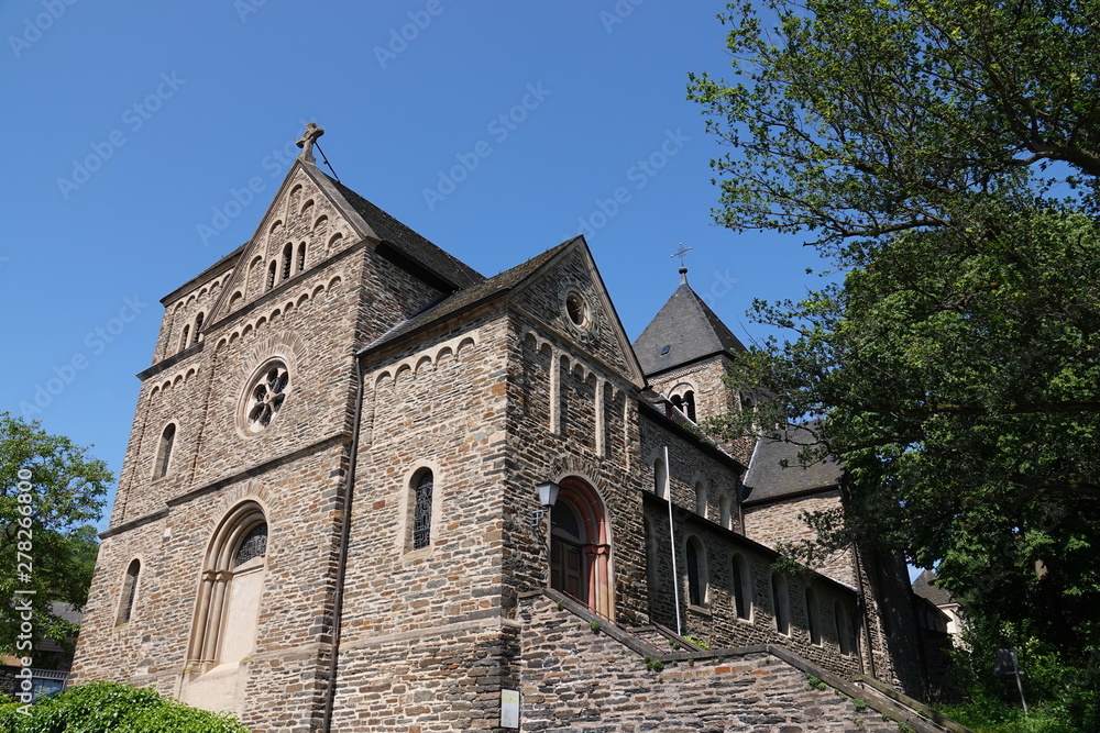 Fototapeta premium Kirche Maria Verkündung, Altenahr