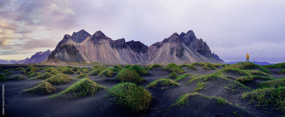 Sand dunes on the Stokksnes on southeastern Icelandic coast with Vestrahorn (Batman Mountain). Iceland, Europe. - obrazy, fototapety, plakaty 