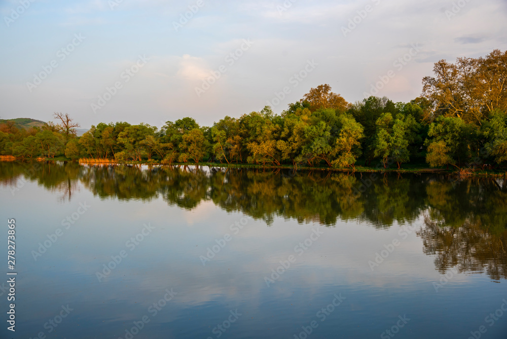 Fototapeta premium Sunset at the river