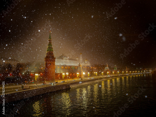 moscow kremlin at night