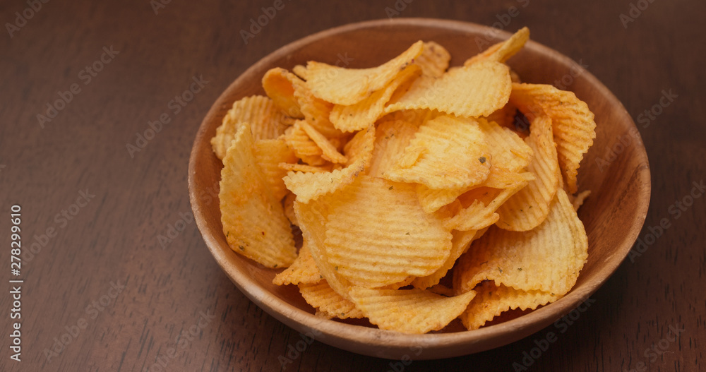 Eat potato chip in the party Eat potato chip in the party