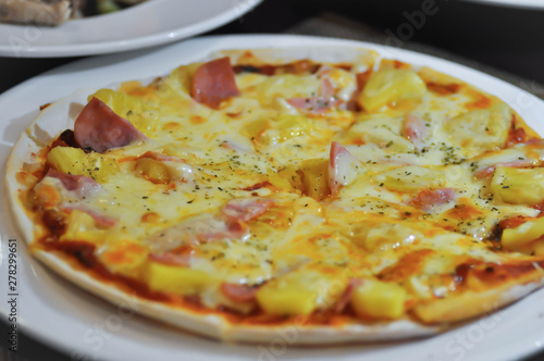 hawaiian pizza or ham and cheese pizza