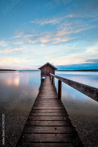 Fototapeta Naklejka Na Ścianę i Meble -  cabin on the lake in the bavaria area germany