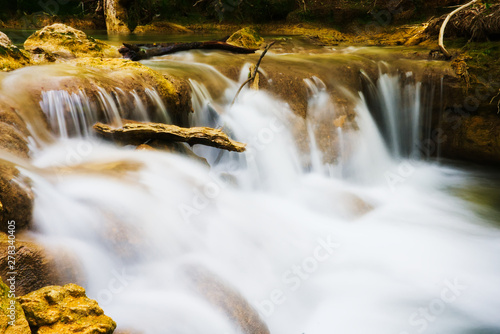 Fototapeta Naklejka Na Ścianę i Meble -  Litte waterfall 