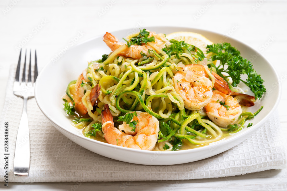 healthy zucchini noodles with shrimps